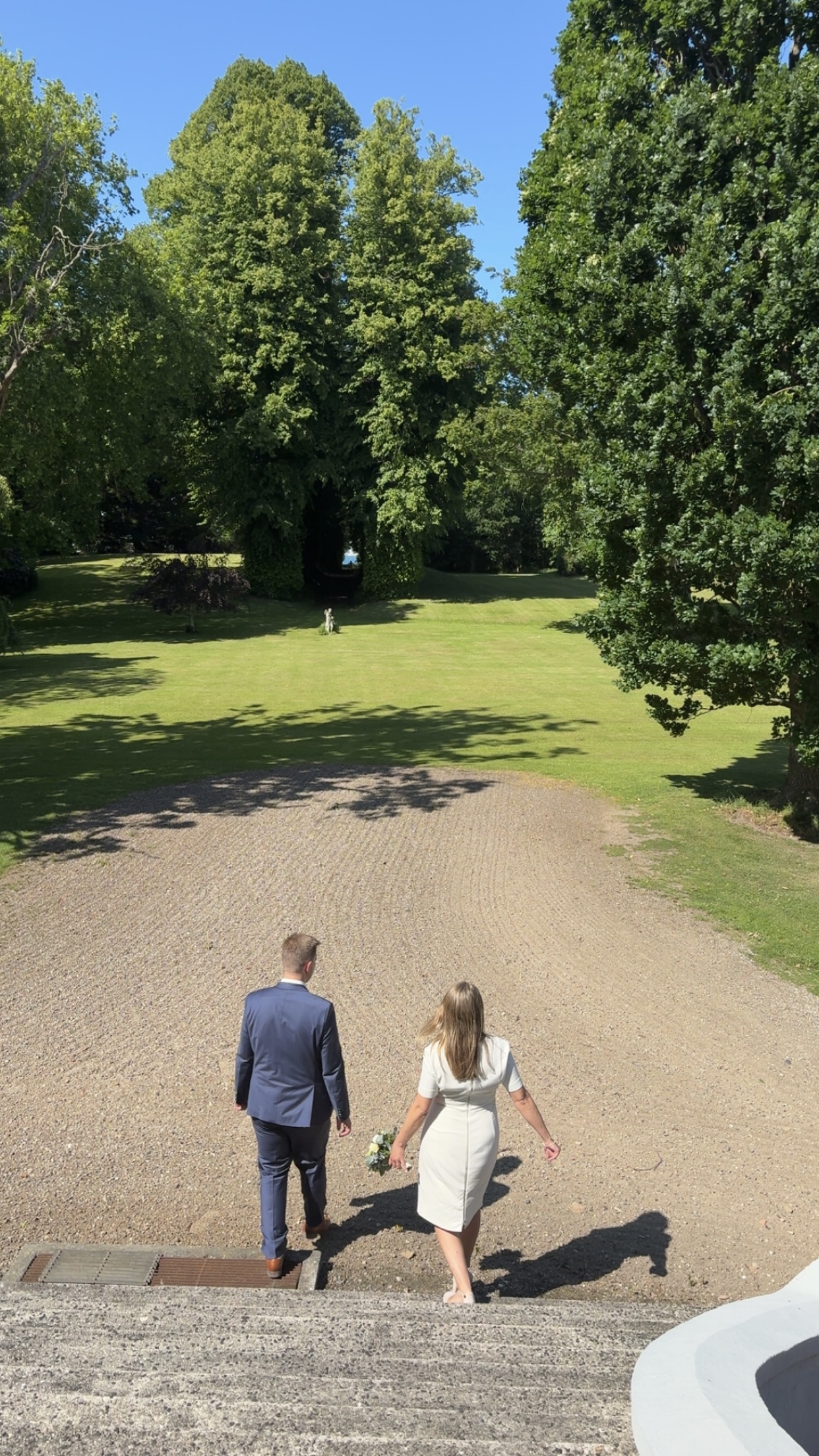 Brautpaar im Park von Gut Olpenitz
